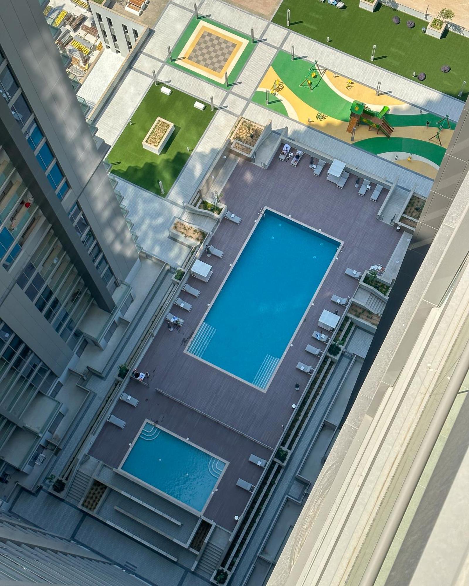 Apartment Easemytrip - Cozy And Elegant 1br With Large Pool And View *