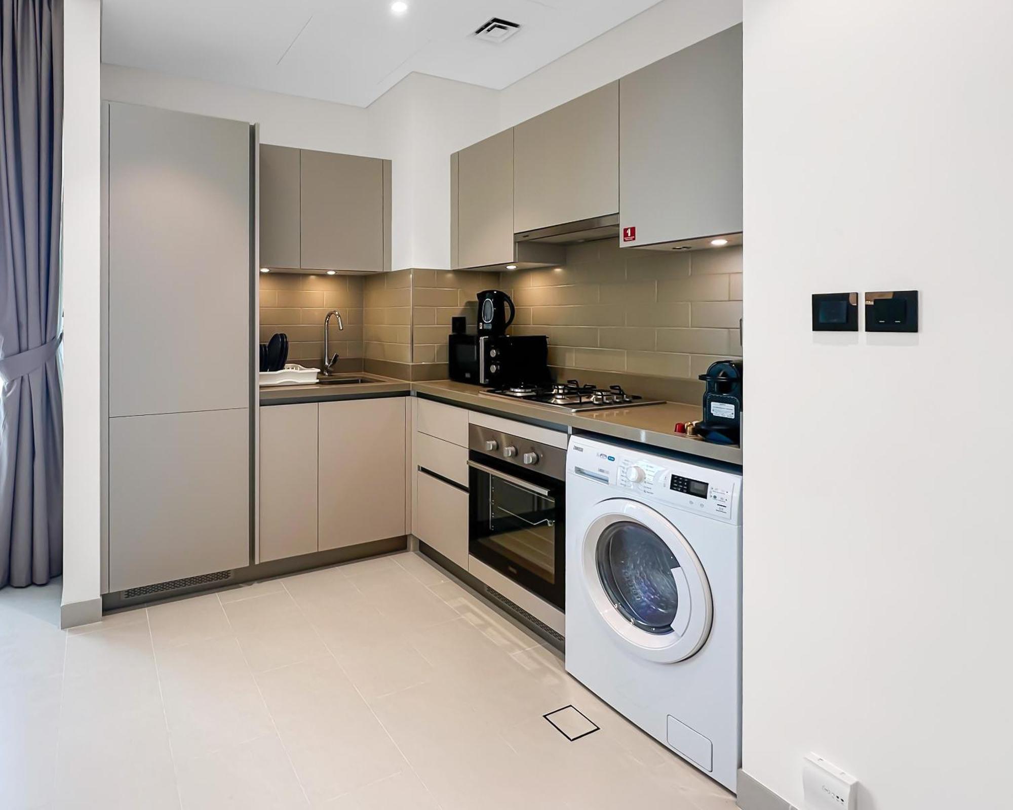 Apartment Easemytrip - Cozy And Elegant 1br With Large Pool And View *
